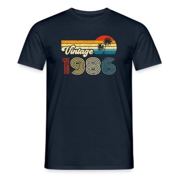 1986 Vintage - Männer T-Shirt - Navy - Vorne - AI Model Male 178 light (178cm)