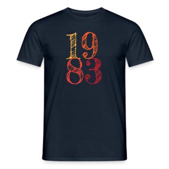 1983 40e anniversaire - T-shirt homme - marine - Devant - AI Model Male 178 light (178cm)