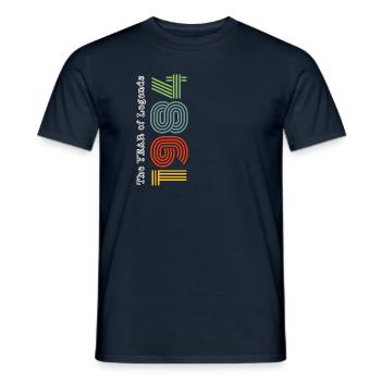 1984 Vintage - Männer T-Shirt - Navy - Vorne - AI Model Male 178 light (178cm)