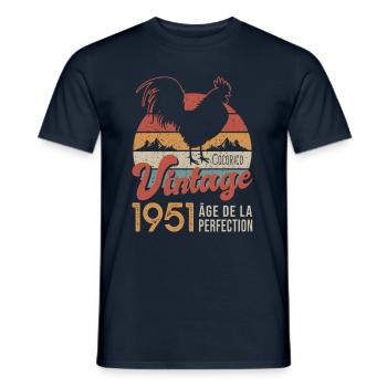 1951 Vintage Cocorico Geburtstagsgeschenk 71 Jahre - Männer T-Shirt - Navy - Vorne - AI Model Male 178 light (178cm)