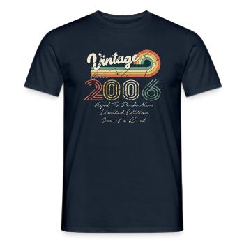 2006 Jahrgang Klassiker 2006 - Männer T-Shirt - Navy - Vorne - AI Model Male 178 light (178cm)