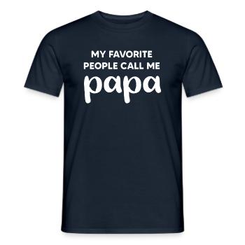 Mes personnes préférées m’appellent papa - T-shirt homme - marine - Devant - AI Model Male 178 light (178cm)