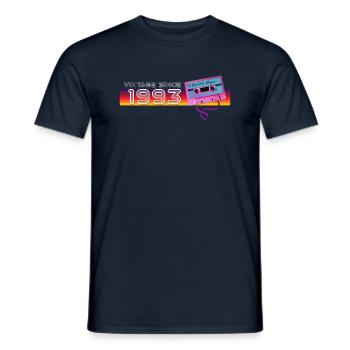 Vintage seit 1993 Nostalgik & Vintage Musik - Männer T-Shirt - Navy - Vorne - AI Model Male 178 light (178cm)