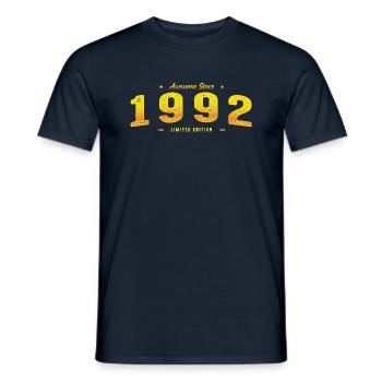Genial seit 1992 Geburtsjahr - Jahrgang 33. - Männer T-Shirt - Navy - Vorne - AI Model Male 178 light (178cm)