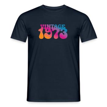 Millésime (1973) - T-shirt homme - marine - Devant - AI Model Male 178 light (178cm)