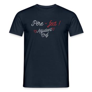 Père-fect ! Adjudant-chef (grade) - T-shirt homme - marine - Devant - AI Model Male 178 light (178cm)
