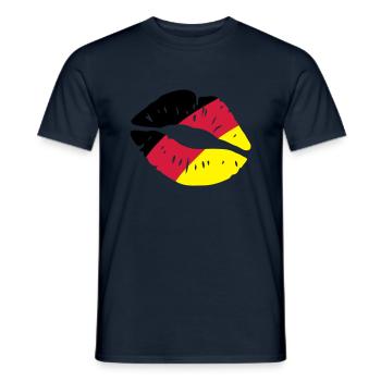 germany kiss lips - Männer T-Shirt - Navy - Vorne - AI Model Male 178 light (178cm)