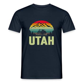 Utah Retro Vintage Mountains - Männer T-Shirt - Navy - Vorne - AI Model Male 178 light (178cm)