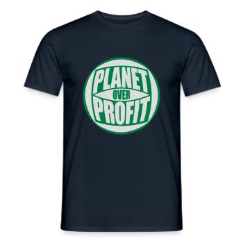 planet over profit Zitat - Männer T-Shirt - Navy - Vorne - AI Model Male 178 light (178cm)