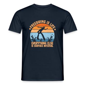 Freitaucher lebe fürs tauchen spruch taucher - Männer T-Shirt - Navy - Vorne - AI Model Male 178 light (178cm)