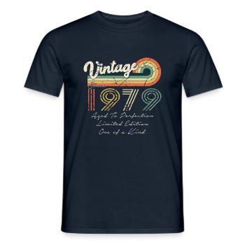 1979 Vintage Klassiker 1979 - Männer T-Shirt - Navy - Vorne - AI Model Male 178 light (178cm)