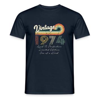 1974 Vintage Klassiker 1974 - Männer T-Shirt - Navy - Vorne - AI Model Male 178 light (178cm)