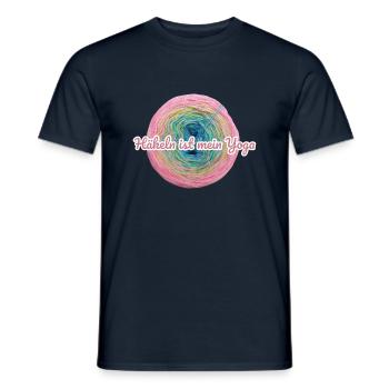Häkeln ist mein Yoga - Männer T-Shirt - Navy - Vorne - AI Model Male 178 light (178cm)