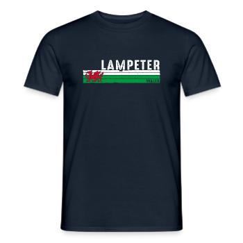 Lampeter Wales Vintage Design für Liebhaber des Kulturerbes - Männer T-Shirt - Navy - Vorne - AI Model Male 178 light (178cm)