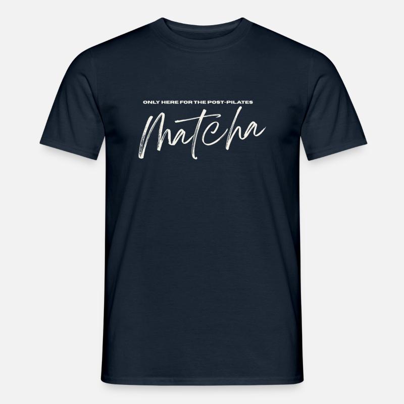 Post Pilates Matcha - Männer T-Shirt - Navy