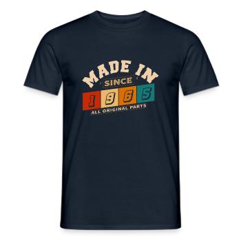 Made in 1965 anniversaire 59 ans - T-shirt homme - marine - Devant - AI Model Male 178 light (178cm)