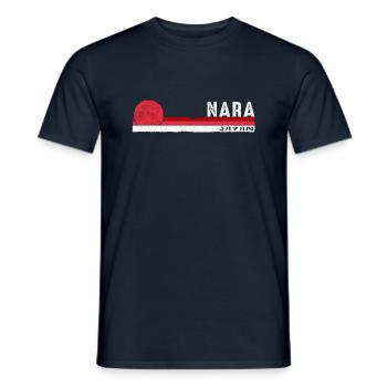 Nara Japon Vintage Souvenir pour les hommes amoureux du Japon - T-shirt homme - marine - Devant - AI Model Male 178 light (178cm)
