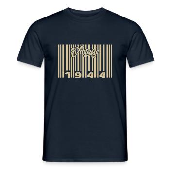 Jahrgang 1944 Barcode 1944: Jahr 2025. - Männer T-Shirt - Navy - Vorne - AI Model Male 178 light (178cm)