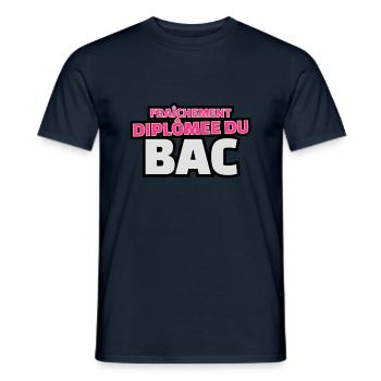 fraîchement diplomée du bac - T-shirt homme - marine - Devant - AI Model Male 178 light (178cm)