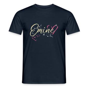 Emine nom Prénom Calligraphie coeur - T-shirt homme - marine - Devant - AI Model Male 178 light (178cm)