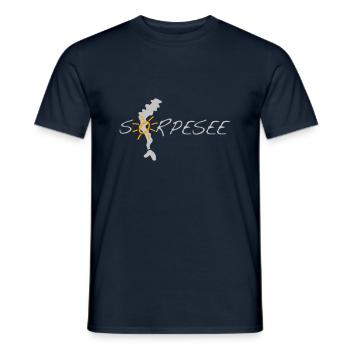 Sorpesee silber, mit Silhouette und Sonne - Männer T-Shirt - Navy - Vorne - AI Model Male 178 light (178cm)