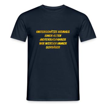 MOTORRADFAHRER IM ALTER IMMER SCHRÄGER - Männer T-Shirt - Navy - Vorne - AI Model Male 178 light (178cm)