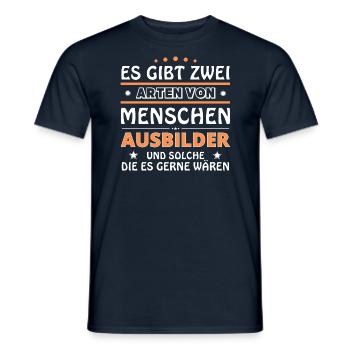 Ausbilder Geschenk - zwei Arten von... Design - Männer T-Shirt - Navy - Vorne - AI Model Male 178 light (178cm)
