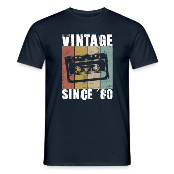 Vintage Since 1980 - 80s Retro Kasette - Männer T-Shirt - Navy - Vorne - AI Model Male 178 light (178cm)
