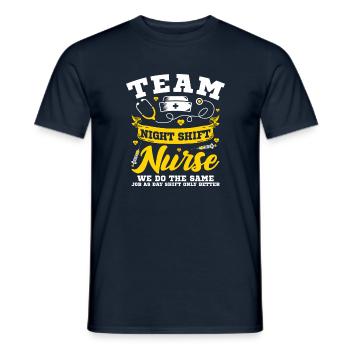 Team Night Shift Nurse - Männer T-Shirt - Navy - Vorne - AI Model Male 178 light (178cm)