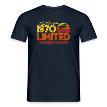 1970 geboren Vintage 1970 Retro Geschenk - Männer T-Shirt - Navy - Vorne - AI Model Male 178 light (178cm)