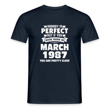 36e anniversaire Mars Né en 1987 Idée cadeau - T-shirt homme - marine - Devant - AI Model Male 178 light (178cm)
