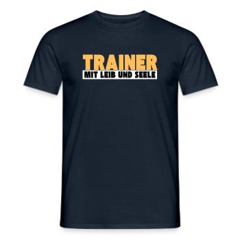 Trainer mit Leib und Seele - Männer T-Shirt - Navy - Vorne - AI Model Male 178 light (178cm)