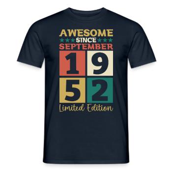 Superbe cadeau du 70e anniversaire de septembre 1952 - T-shirt homme - marine - Devant - AI Model Male 178 light (178cm)