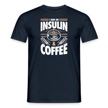 I Run on Insulin and Coffee - Kaffee Diabetiker - Männer T-Shirt - Navy - Vorne - AI Model Male 178 light (178cm)