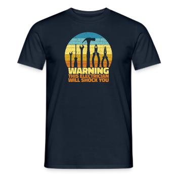 Avertissement! Cet électricien va vous choquer - T-shirt homme - marine - Devant - AI Model Male 178 light (178cm)