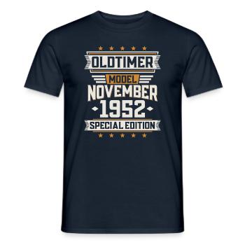 Novembre Année 1952 Anniversaire de voiture classique - T-shirt homme - marine - Devant - AI Model Male 178 light (178cm)