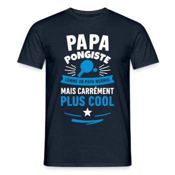 Papa pongiste – Cadeau fête des pères - T-shirt homme - marine - Devant - AI Model Male 178 light (178cm)