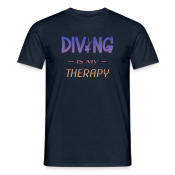 Tauchen Spruch Diving is my Therapy - Männer T-Shirt - Navy - Vorne - AI Model Male 178 light (178cm)
