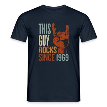 54. Geburtstag This Guy Rocks since 1969 Rockhand - Männer T-Shirt - Navy - Vorne - AI Model Male 178 light (178cm)