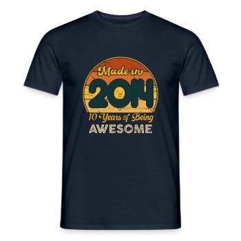 Geboren im Jahr 2014 – Vintage 2014 Geburtstag Retro - Männer T-Shirt - Navy - Vorne - AI Model Male 178 light (178cm)