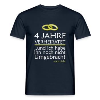 4 Jahre Verheiratet Seidene Hochzeit Geschenkidee - Männer T-Shirt - Navy - Vorne - AI Model Male 178 light (178cm)