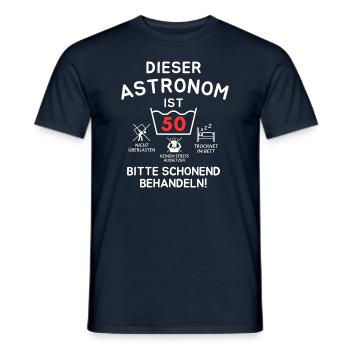 Dieser Astronom ist 50. Schonend behandeln - Männer T-Shirt - Navy - Vorne - AI Model Male 178 light (178cm)