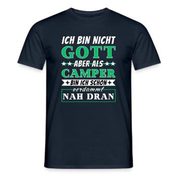 Ich bin nicht Gott aber als Camper nah dran - Männer T-Shirt - Navy - Vorne - AI Model Male 178 light (178cm)