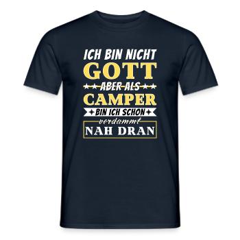 Ich bin nicht Gott aber als Camper nah dran - Männer T-Shirt - Navy - Vorne - AI Model Male 178 light (178cm)