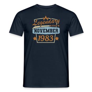 Novembre 1983 Rétro Anniversaire Design Anniversaire - T-shirt homme - marine - Devant - AI Model Male 178 light (178cm)