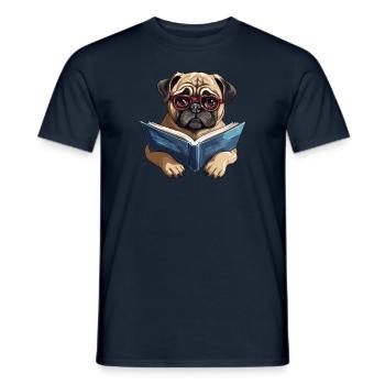 Lesender Mops – Der gebildete Hund mit Buch und - Männer T-Shirt - Navy - Vorne - AI Model Male 178 light (178cm)