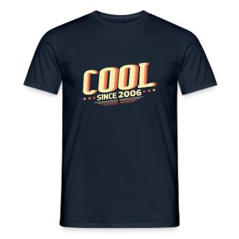 Cool seit 2006 - Männer T-Shirt - Navy - Vorne - AI Model Male 178 light (178cm)
