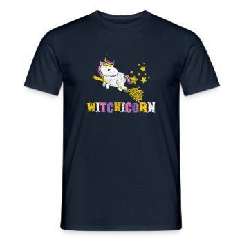 Hexen Einhorn am fliegen auf einem Besen - Männer T-Shirt - Navy - Vorne - AI Model Male 178 light (178cm)