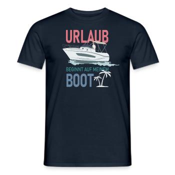 Urlaub beginnt auf meinem Boot - Segelboot - Männer T-Shirt - Navy - Vorne - AI Model Male 178 light (178cm)