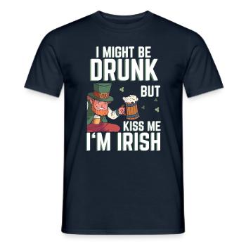 St Patricks Day Spruch Kiss me Im Irish Leprechaun - Männer T-Shirt - Navy - Vorne - AI Model Male 178 light (178cm)